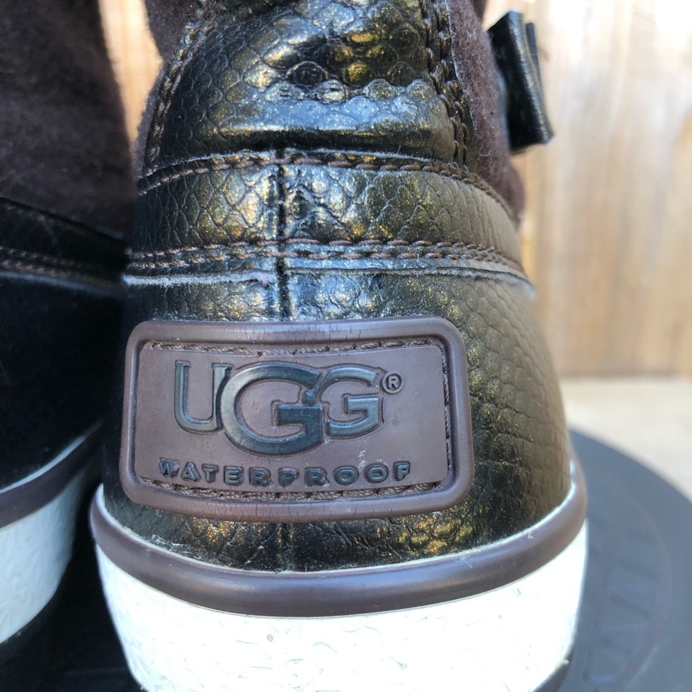 UGG Australia Waterproof Adjustable Strap Snap Closure Winter Women's Boots 6 - Picture 7 of 13